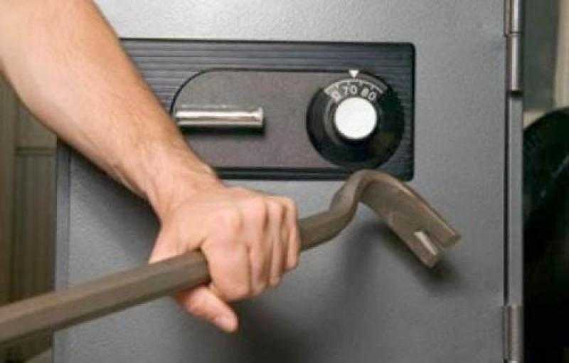 تجديد حبس أفراد عصابة سرقة المتاجر بأسلوب كسر الأقفال في الجيزة