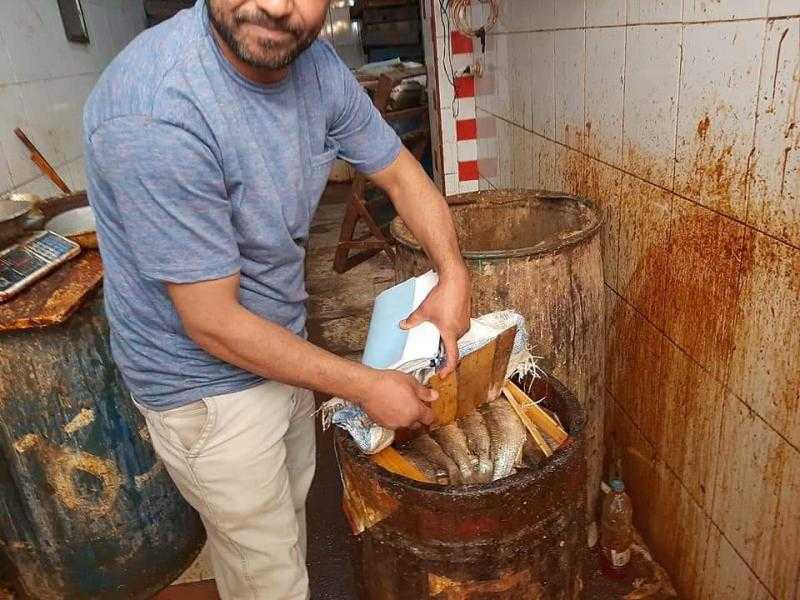 ضبط أسماك مملحة فاسدة وتحرير 56 محضرا تموينيا بالبحيرة