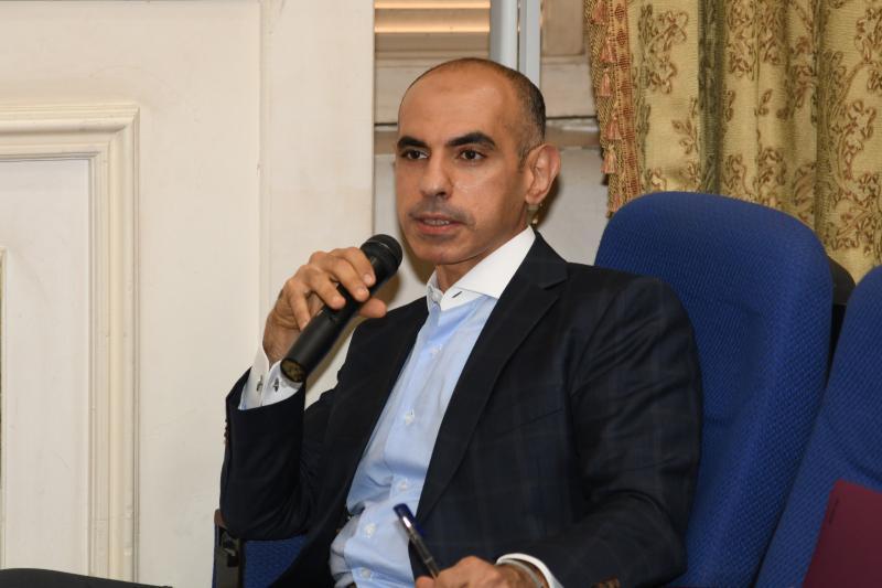 خط أحمر
