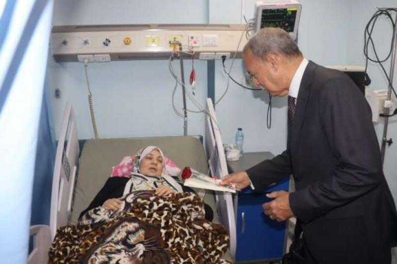 محافظ القليوبية يحتفل بالعيد مع مصابي فلسطين في المستشفيات المصرية