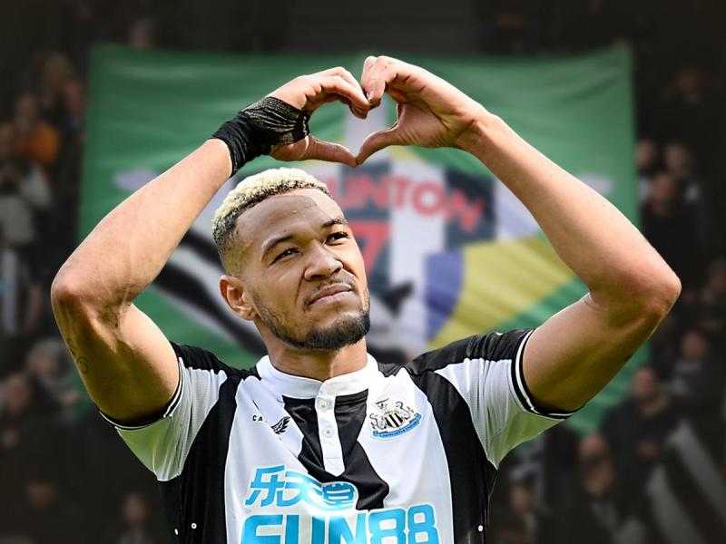 البرازيلي جولينتون يجدد عقده مع نيوكاسل الإنجليزي