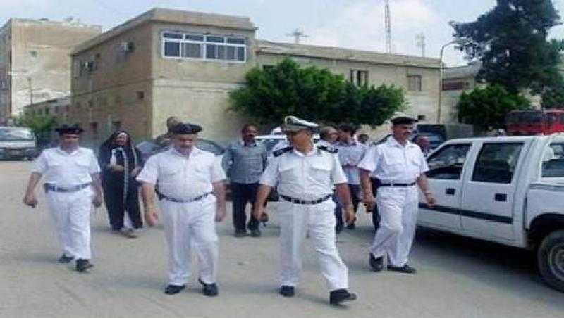 بدء ارتداء الزى الصيفى لرجال الشرطة