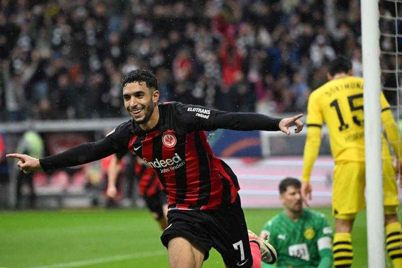 مرموش يقود تشكيل آينتراخت أمام شتوتجارت بالدوري الألماني