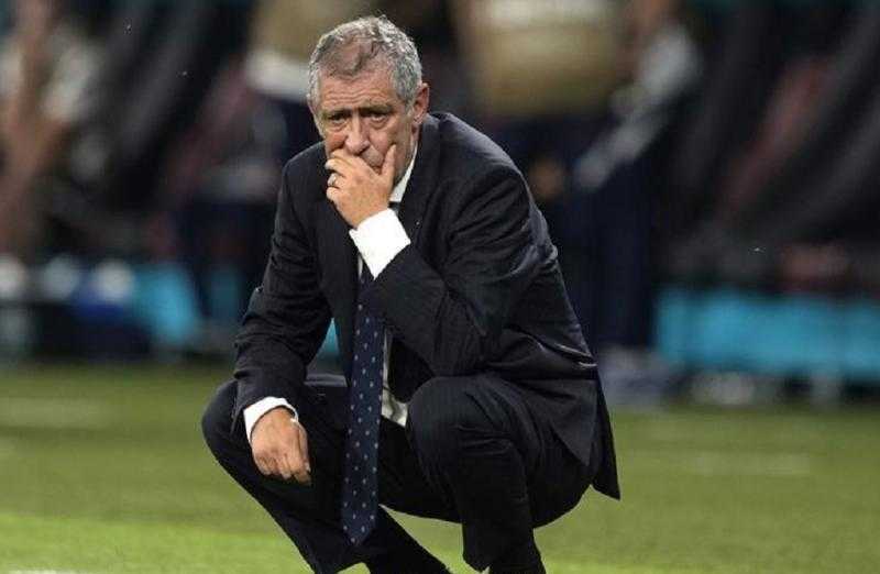 بشيكتاش التركي يقيل مدربه البرتغالي سانتوس