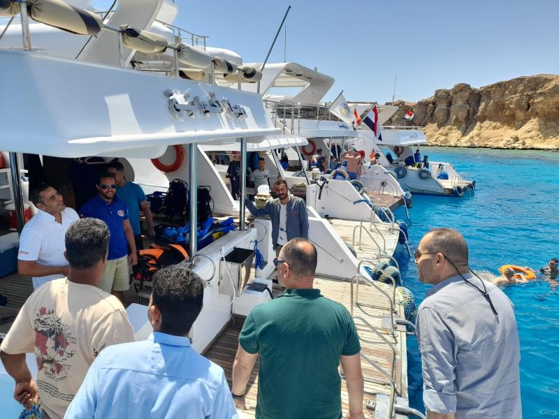 خط أحمر