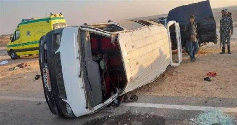 إصابة 14 شخصا في انقلاب سيارة ميكروباص بصحراوي الجيزة