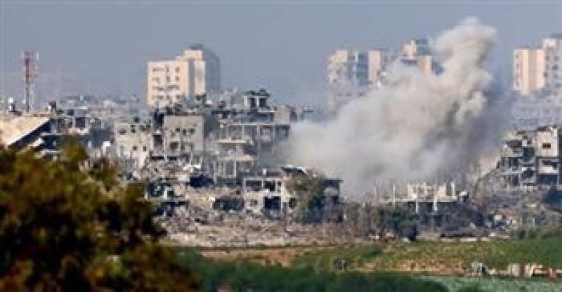 إعلام فلسطيني: الاحتلال ينسف منازل سكنية شمال النصيرات وسط قطاع غزة
