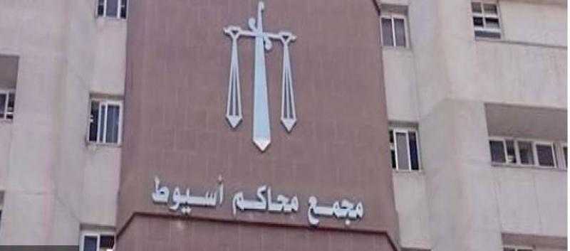 جنايات أسيوط تقضي بالسجن المشدد 15 عاما لـ عامل لإتجاره في المواد المخدرة