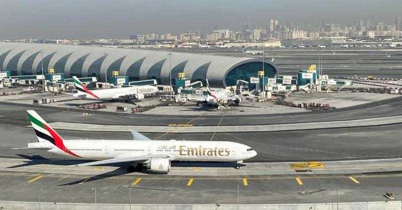 تعليق رحلات الطيران في مطار دبي بسبب الأمطار وسوء الأحوال الجوية