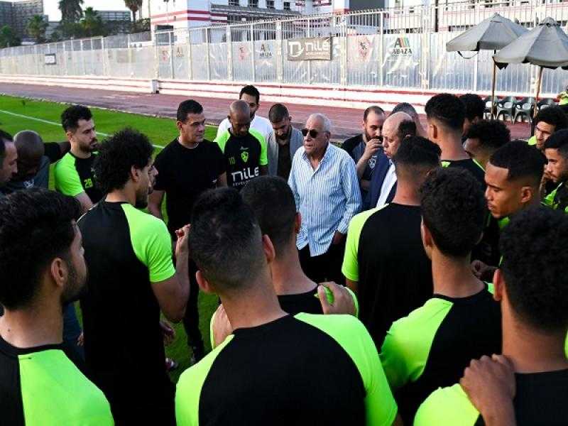 حسين لبيب للاعبي الزمالك: صنعتم تاريخا جديدا بالفوز على الأهلي