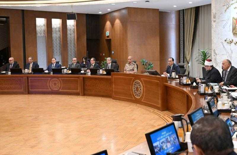 رئيس الوزراء: الدولة بمختلف أجهزتها حريصة على إتاحة الدعم اللازم للمُصنعين والمصدرين المصريين