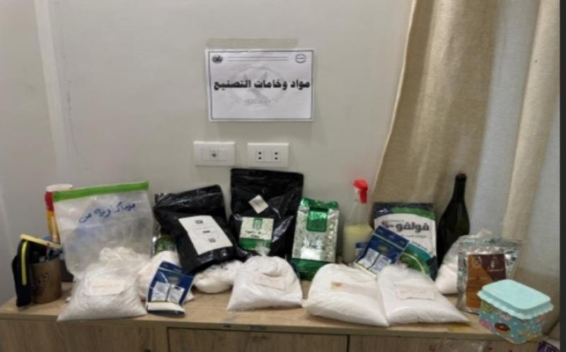 سقوط شخصين لتصنيع المواد المخدرة والاتجار بها بأكتوبر
