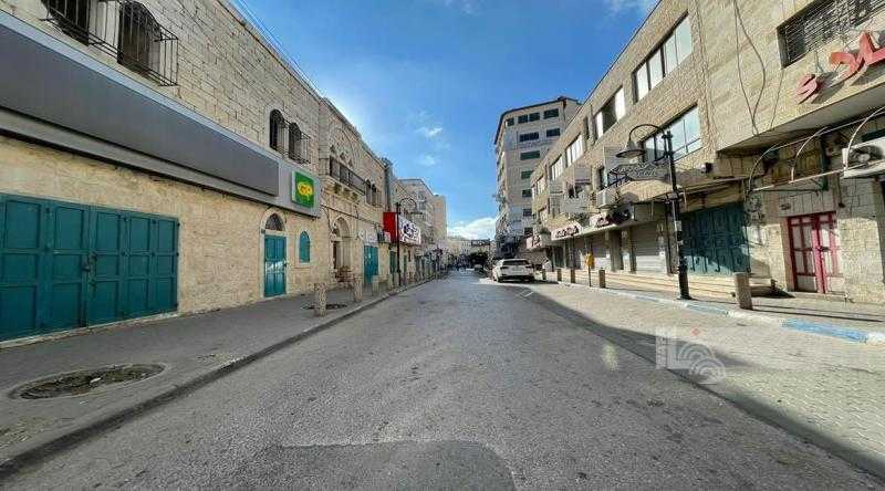 الإضراب الشامل يعم المحافظات الفلسطينية تنديدا بمجزرة مخيم نور شمس