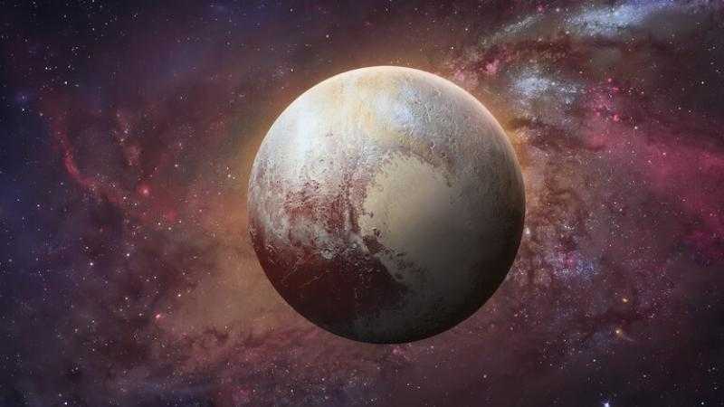 علماء الفيزياء الفلكية يحلون لغز ميزة شكل القلب على سطح بلوتو