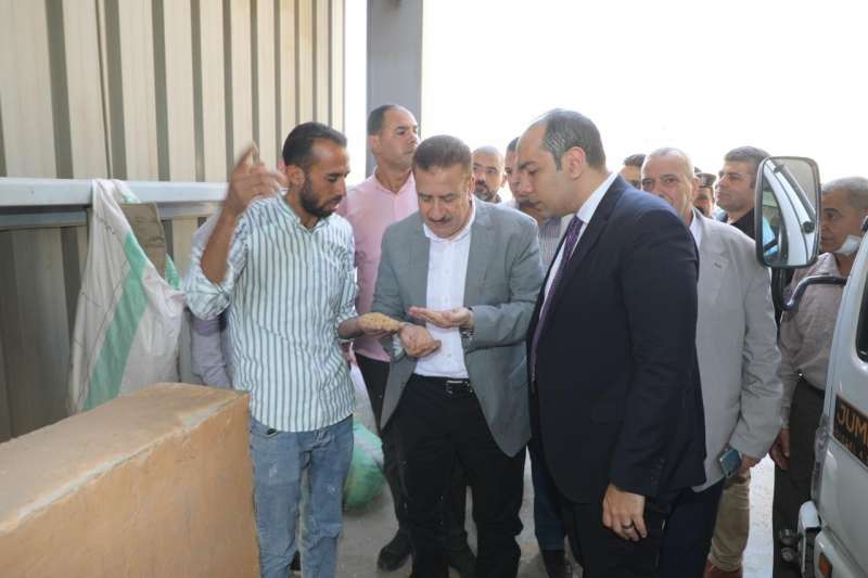 خط أحمر
