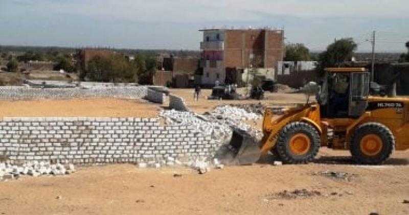 إزالة 17 تعديا على أملاك الدولة في دمنهور بالبحيرة