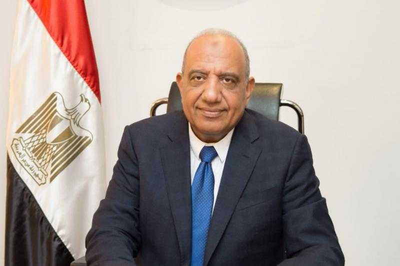 وزير قطاع الأعمال: التوسع في إنتاج مستحضرات جديدة بأسعار مناسبة وفتح أسواق خارجية أمام الدواء المصري