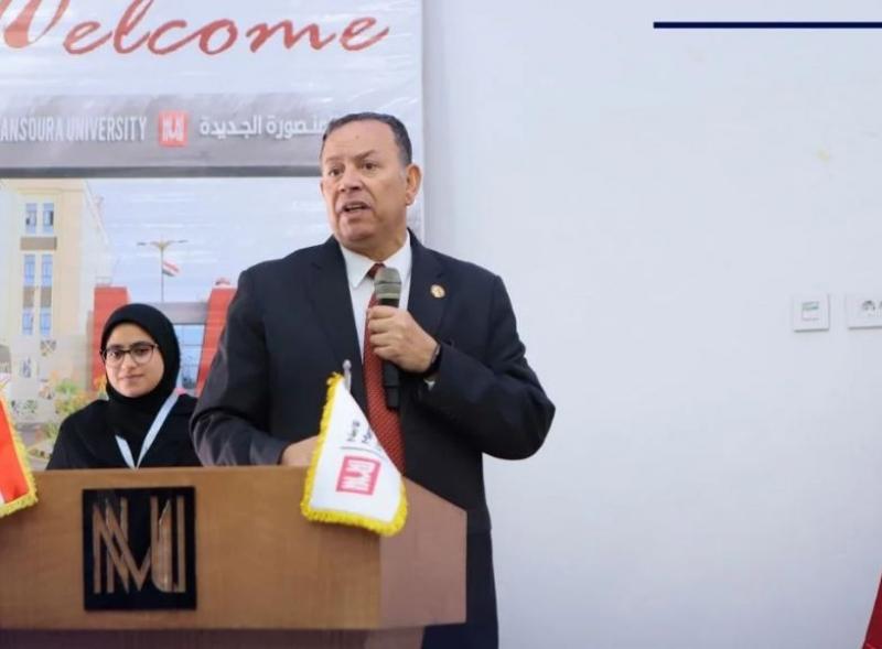 افتتاح المؤتمر العلمي الأول لطلاب كلية الصيدلة جامعة المنصورة الجديدة