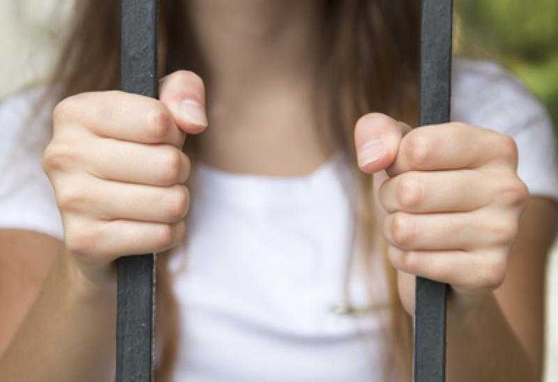حبس فتاة ”بلوجر” متهمة بأعمال منافية للآداب في الجيزة 4 أيام
