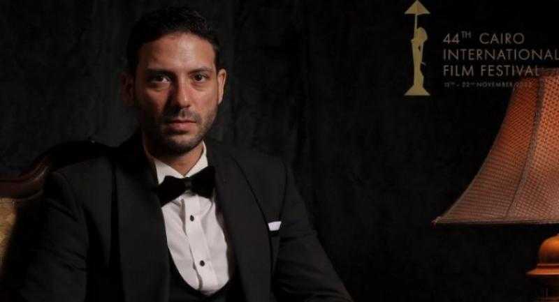الفنان أحمد جمال سعيد يعلن انفصاله عن زوجته سارة قمر