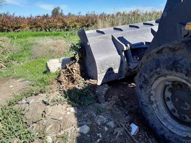 تنفيذ 7 حالات إزالة تعدٍ على أراضٍ زراعية بمدينة أرمنت في الأقصر