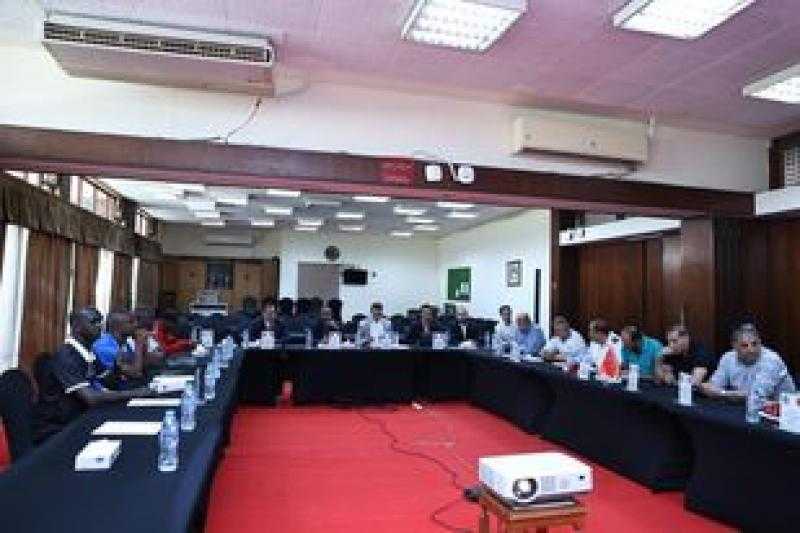 الأهلي يرتدي زيه التقليدي أمام مازيمبي الكونغولي غدًا