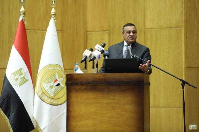 وزير التنمية المحلية: توجيهات للرئيس السيسي بتقديم كل سبل الدعم للمواطن وعدم المساس بمصالحه