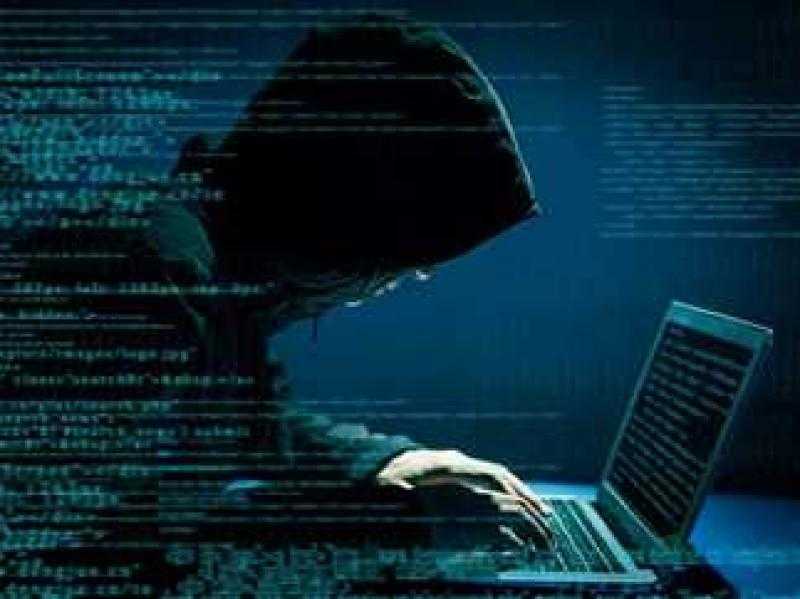 خبير تكنولوجيا يحذر الآباء من مخاطر «الدارك ويب»: ابنك ممكن يضيع
