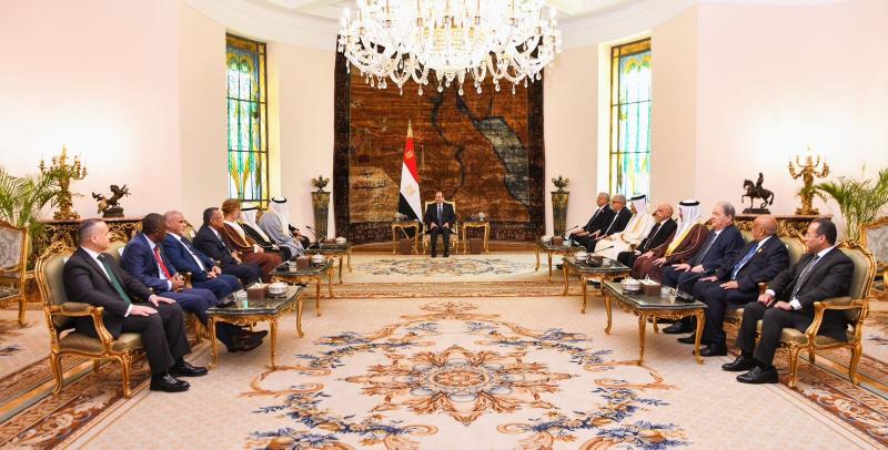 الرئيس السيسي يستقبل رؤساء المجالس والبرلمانات العربية المشاركين في المؤتمر السادس للبرلمان العربي بالقاهرة