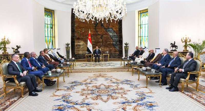 الرئيس السيسي يؤكد المسئولية الكبيرة الواقعة على عاتق البرلمانات العربية للدفع قدماً بمسيرة التكامل العربي