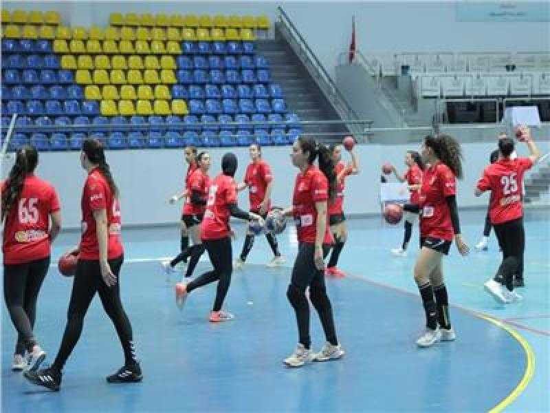 سيدات يد الأهلي يهزمن أوتوهو الكونغولي ويحصدن برونزية كؤوس اليد