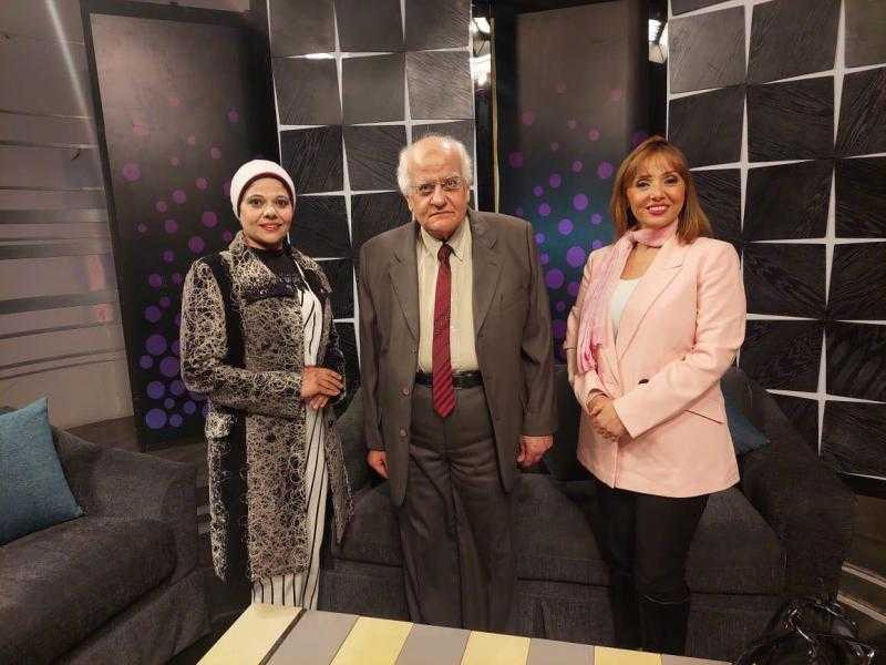 الدكتور ماهر قابيل الحاصل علي جائزة الدولة في الآداب ضيف برنامج نجوم على لايف غدا