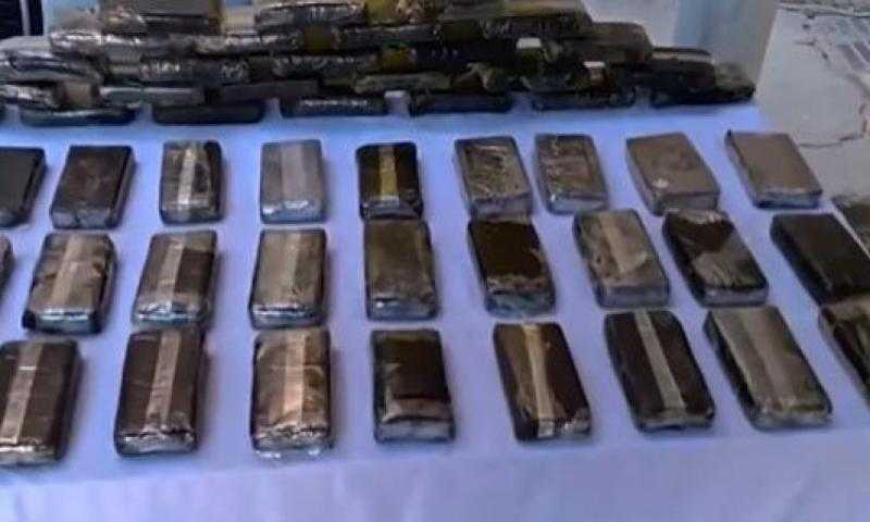 ضبط بحوزتهم 6 كيلوات من الحشيش.. قرار من النيابة ضد واحدة من أخطر عصابات المخدرات بالعياط