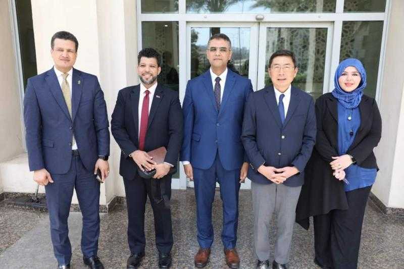 مرصد الأزهر يستقبل السفير السنغافوري بالقاهرة لبحث سبل تعزيز التعاون المشترك