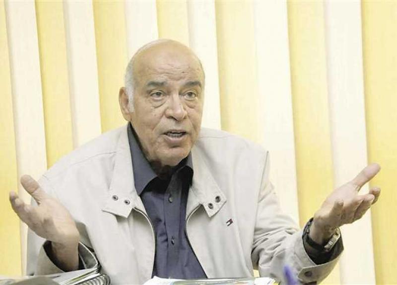 علي أبو جريشة يجتمع مع لاعبي الإسماعيلي قبل مواجهة الأهلي