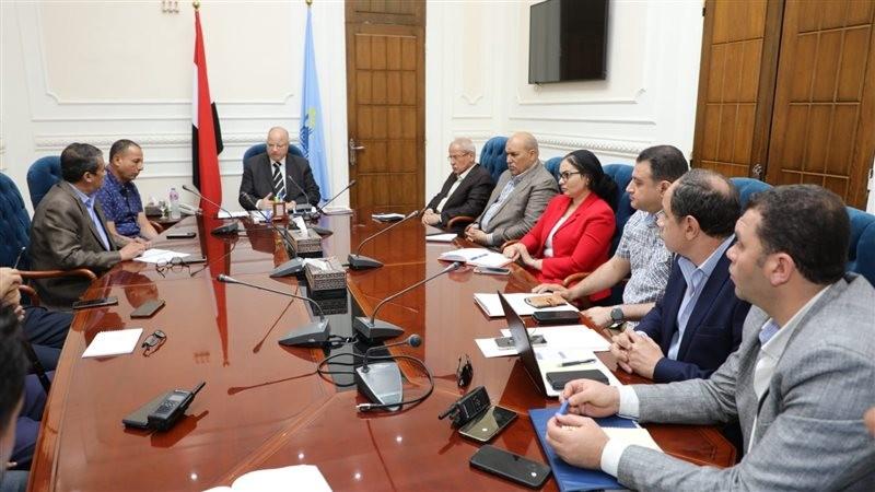 محافظ القاهرة يتابع أعمال شركات النظافة بالمنطقة الغربية والشرقية