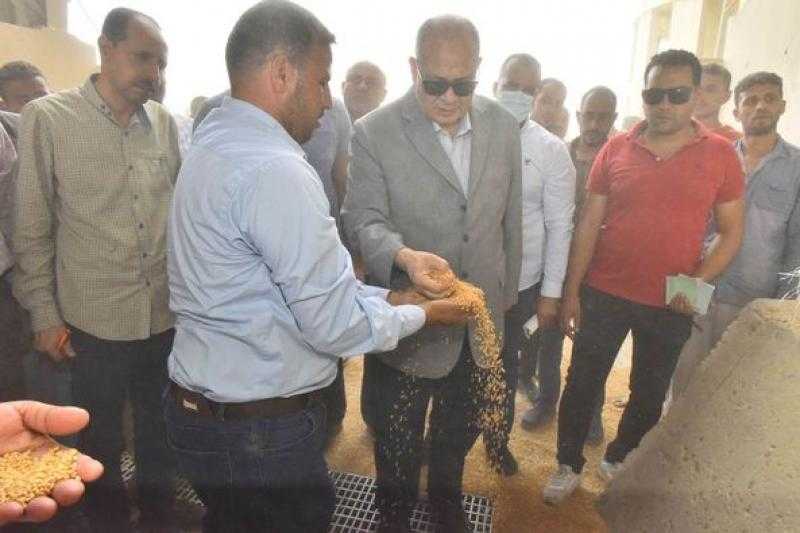 محافظ أسيوط: توريد 41 ألف طن قمح للشون والصوامع منذ بدء موسم التوريد