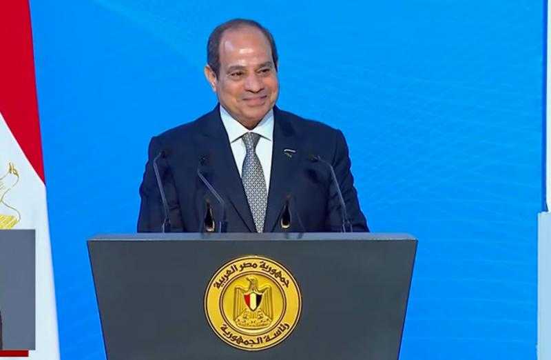 الرئيس السيسي لعمال مصر: نعمل للحد من ارتفاع الأسعار ورفع الأجور