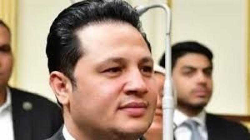 سيد سمير : كلمة الرئيس في عيد العمال كشفت عن كثير من المكاسب التي يتمتع بها عمال مصر في عهده