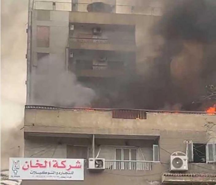 إخماد حريق داخل شقة سكنية في المهندسين دون إصابات.. صور