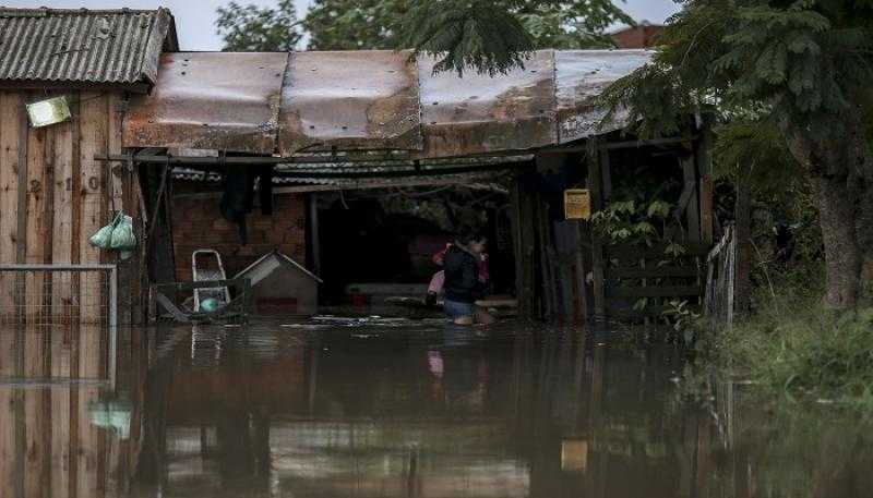 ارتفاع عدد القتلى إلى 66 شخصا بعد فيضانات عنيفة في جنوب البرازيل