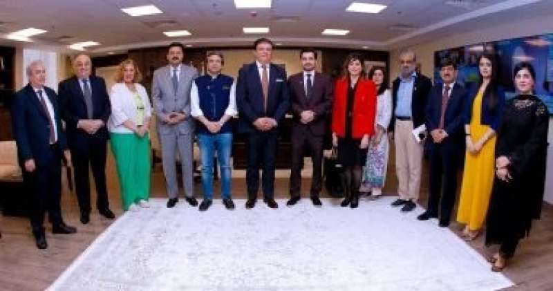 رئيس الوطنية للإعلام مع وفد دولة باكستان