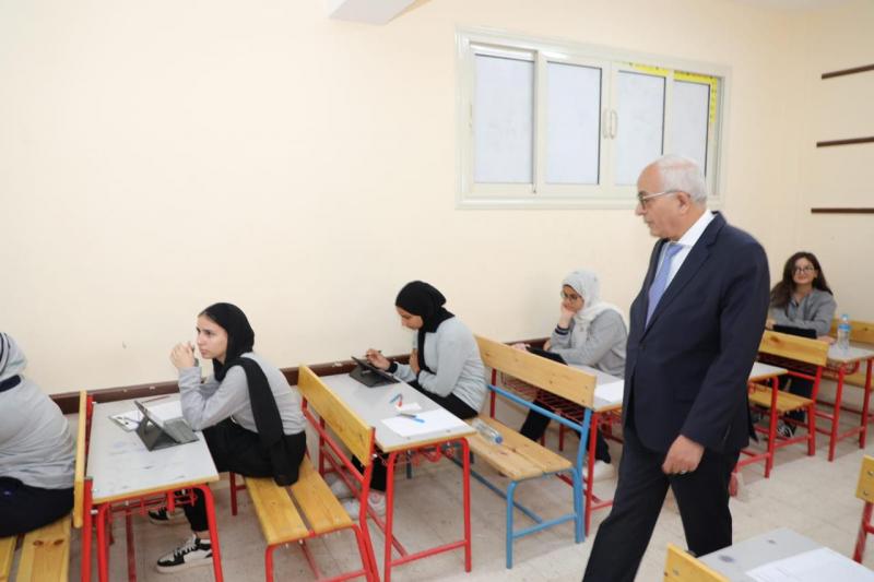 خط أحمر