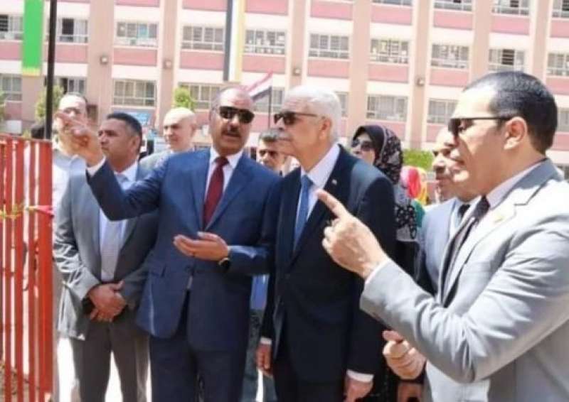 خط أحمر