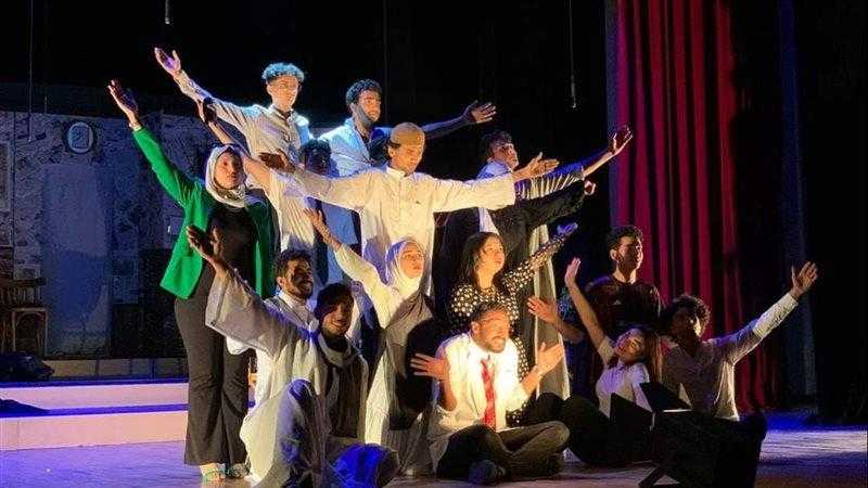 14 عرضا مسرحيا يُقدمها طلاب جامعة قناة السويس في مهرجان المسرح.. صور