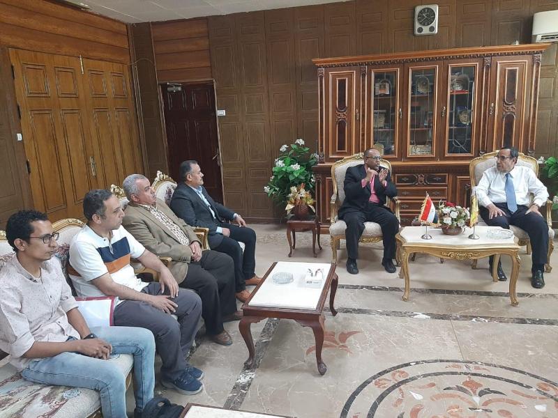 خط أحمر