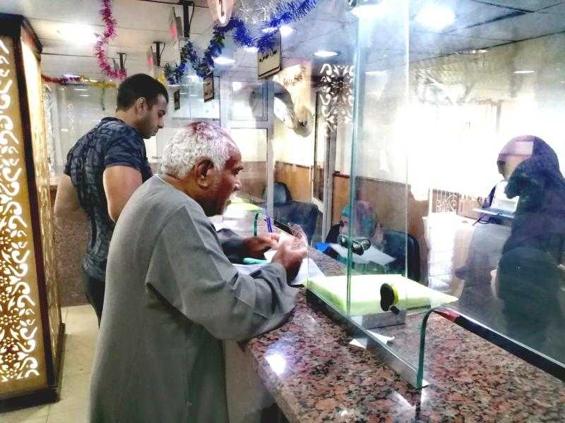 رئيس حي حلوان يتابع تلقي طلبات التصالح على مخالفات البناء
