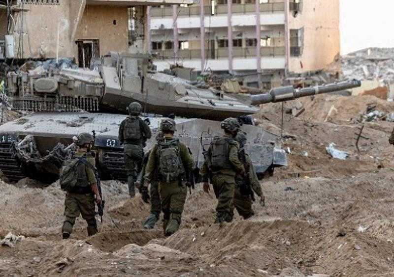 جيش الاحتلال الإسرائيلي يدمر بقايا مطار غزة الدولي