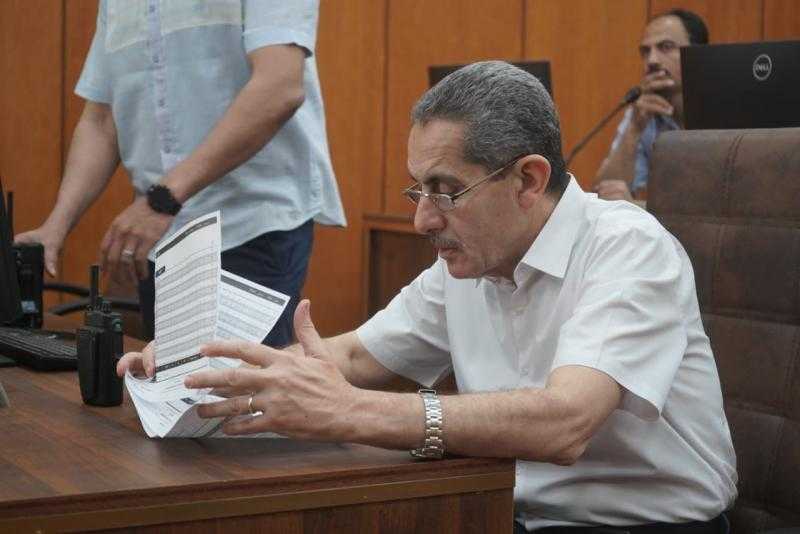 محافظ الغربية يتابع توافد المواطنين لتقديم طلبات التصالح في مخالفات البناء.. صور
