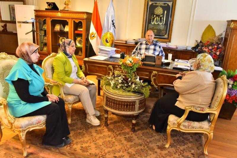 محافظ أسيوط يتابع آخر المستجدات بشأن ملفات التصالح ويوجه بتيسير الإجراءات على المواطنين